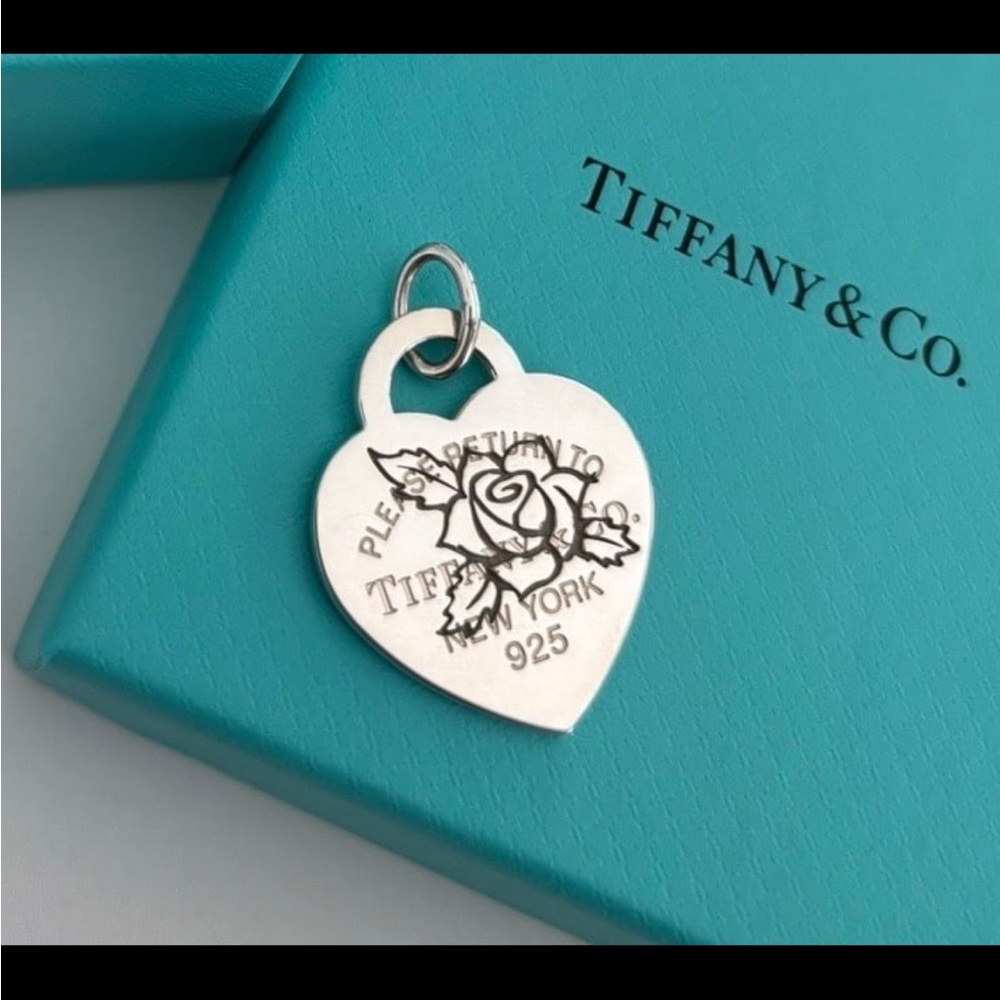 Tiffany & Co. Auth Please Return Heart Charm with Rose Engraving w/Pouch ✨EUC✨